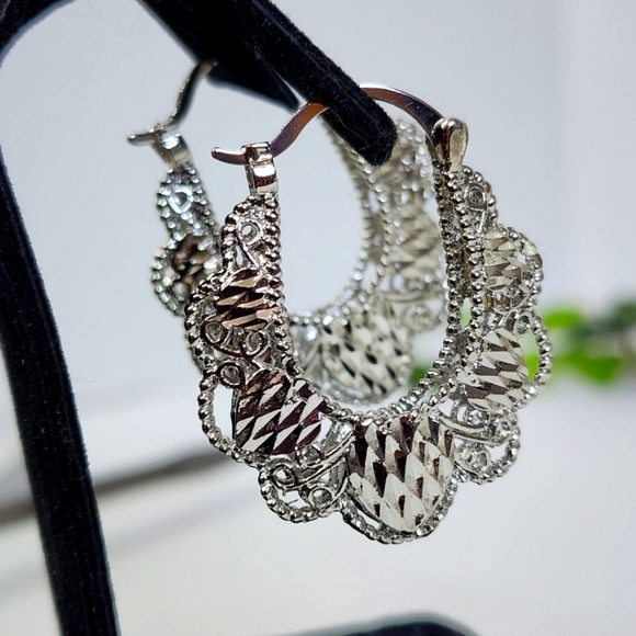 Silver Basket Style Hoop Earrings New - Picture 6 of 8